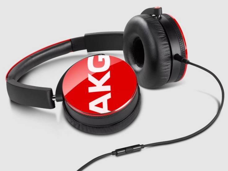 Headset Terbaik AKG Y50